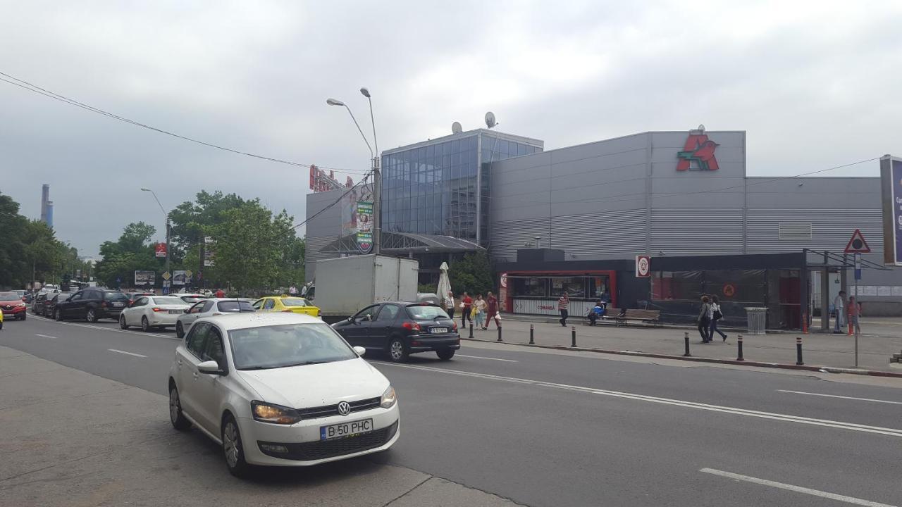 Central -Vitan -Auchan Bukarest Kültér fotó