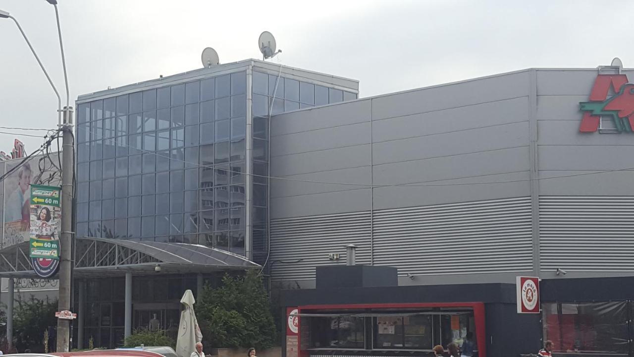 Central -Vitan -Auchan Bukarest Kültér fotó